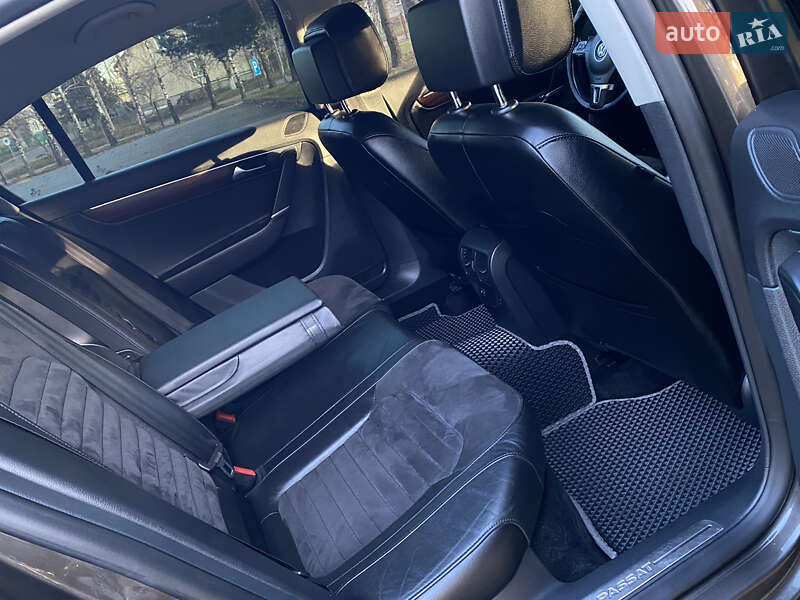 Седан Volkswagen Passat 2014 в Дрогобыче