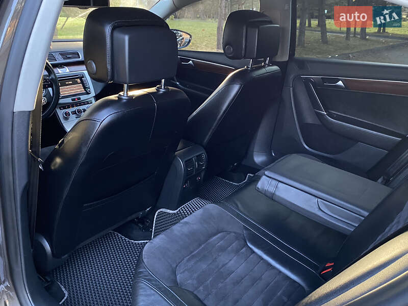 Седан Volkswagen Passat 2014 в Дрогобыче