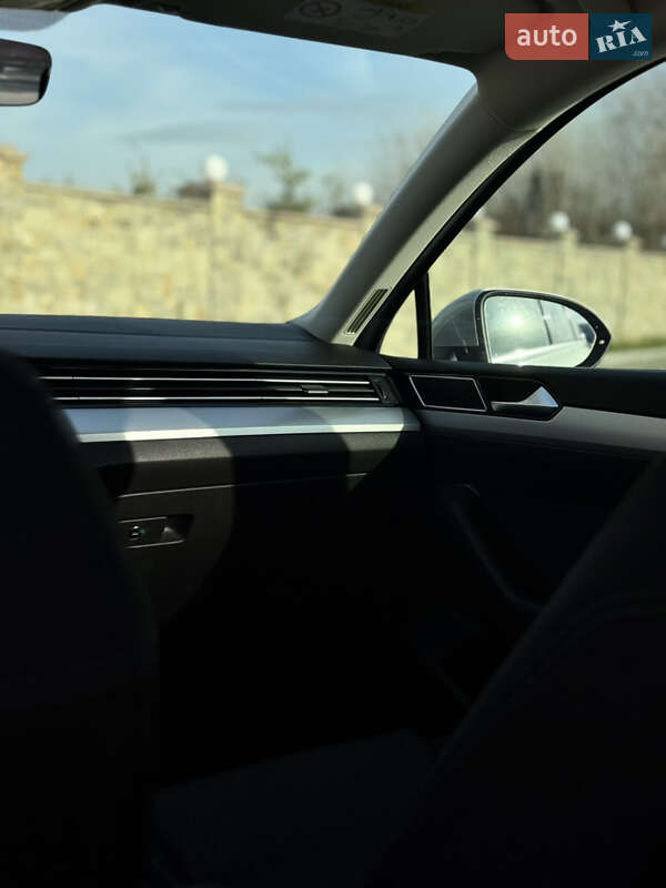 Универсал Volkswagen Passat 2016 в Черновцах фото 29 Универсал Volkswagen Passat 2016 в Черновцах