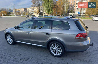 Універсал Volkswagen Passat 2012 в Луцьку
