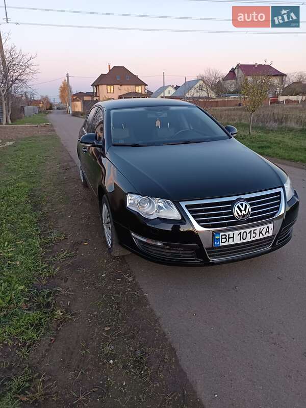 Седан Volkswagen Passat 2008 в Одессе