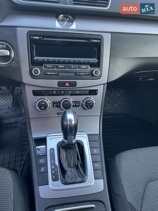 Универсал Volkswagen Passat 2013 в Сельцо