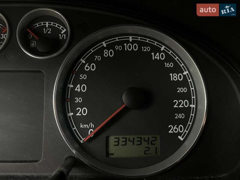 Седан Volkswagen Passat 2003 в Львове фото 4 Седан Volkswagen Passat 2003 в Львове