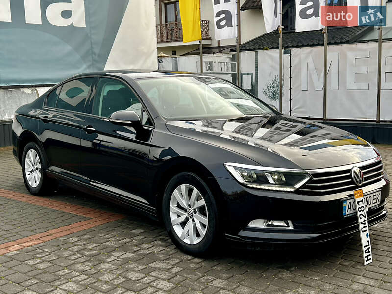 Седан Volkswagen Passat 2017 в Тернополе