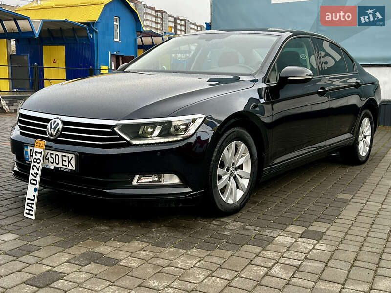 Седан Volkswagen Passat 2017 в Тернополе