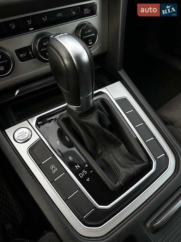 Универсал Volkswagen Passat 2015 в Белогородке