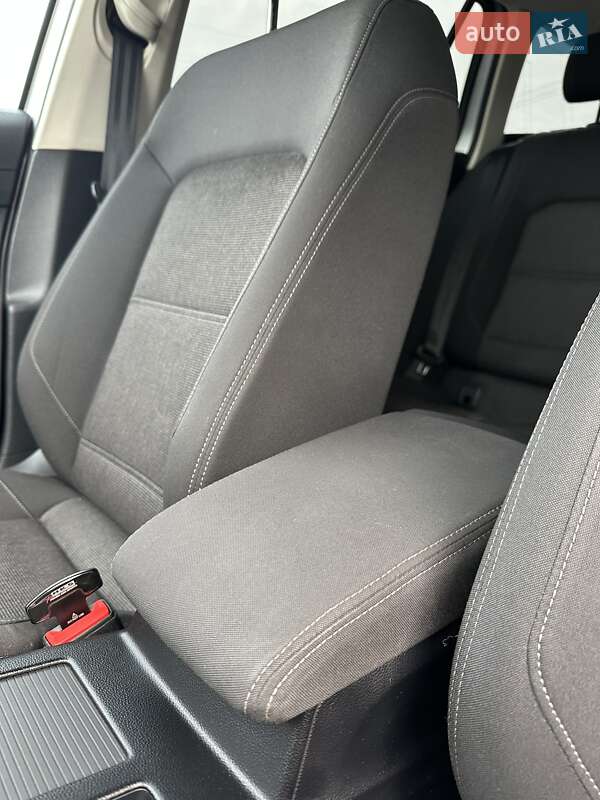 Универсал Volkswagen Passat 2015 в Белогородке