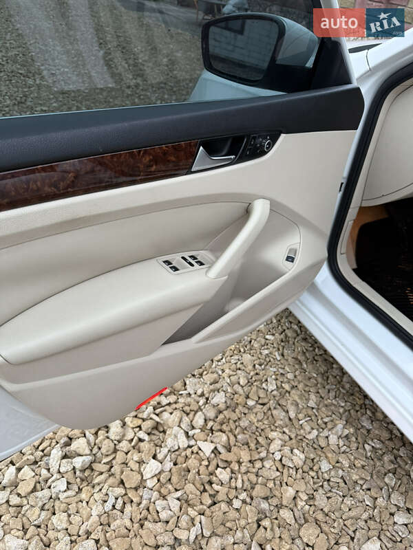 Седан Volkswagen Passat 2012 в Тернополе фото 43 Седан Volkswagen Passat 2012 в Тернополе