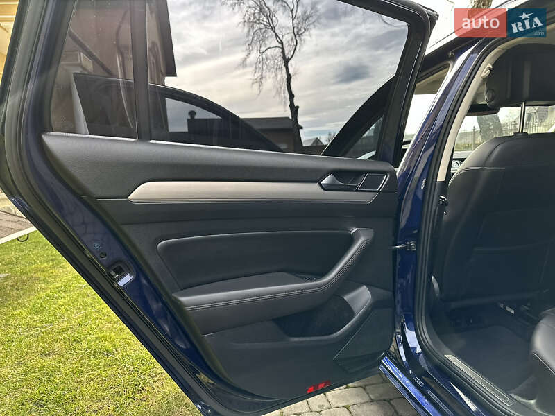 Универсал Volkswagen Passat 2017 в Тернополе