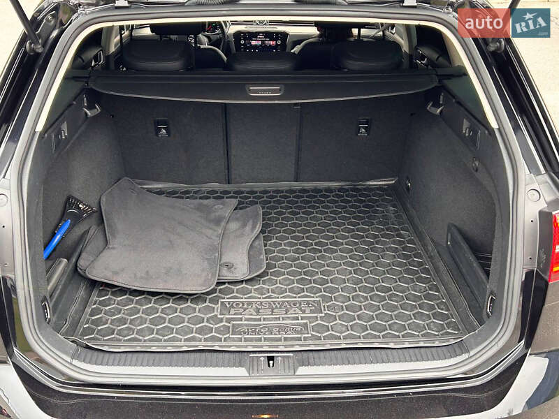 Универсал Volkswagen Passat 2017 в Киеве фото 32 Универсал Volkswagen Passat 2017 в Киеве