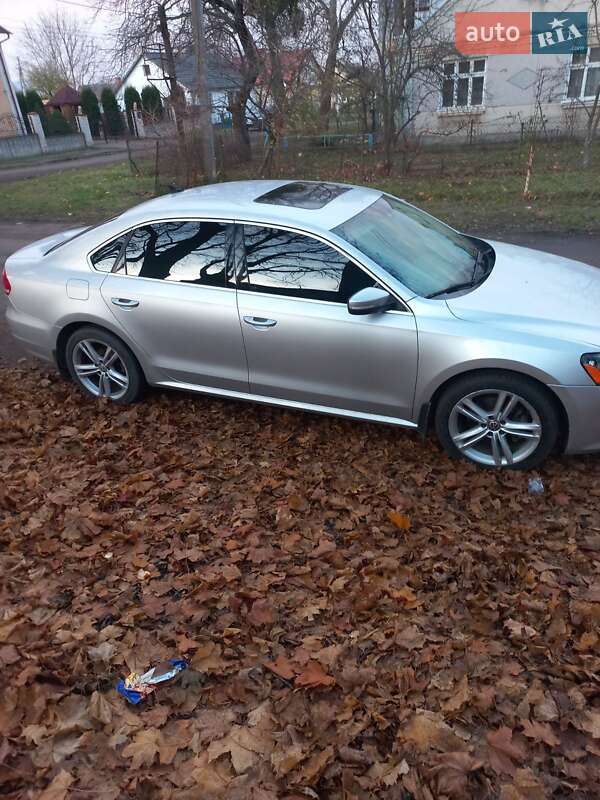 Седан Volkswagen Passat 2014 в Горохові