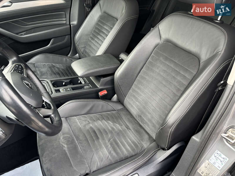 Универсал Volkswagen Passat 2020 в Киеве фото 22 Универсал Volkswagen Passat 2020 в Киеве