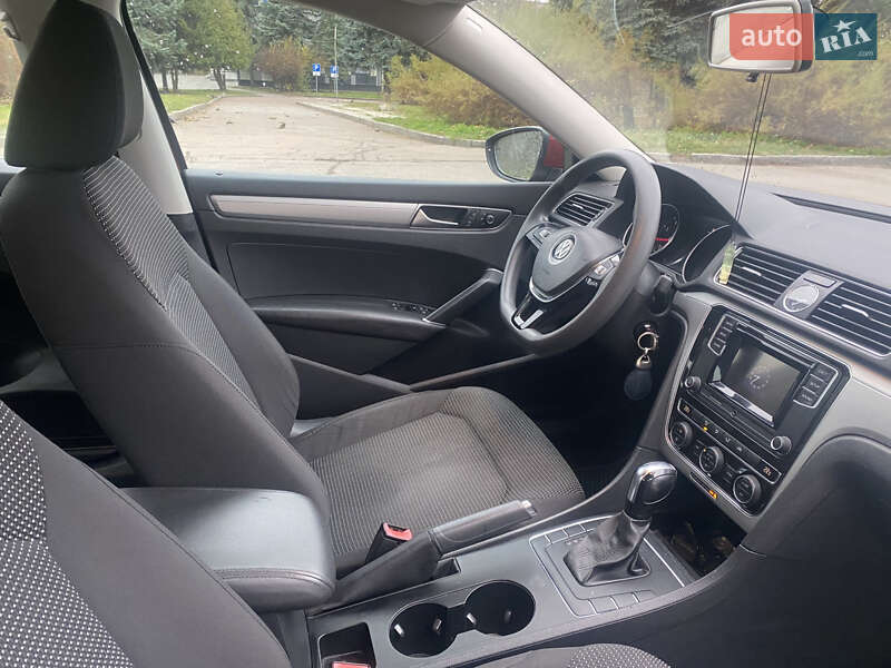 Седан Volkswagen Passat 2015 в Житомире фото 9 Седан Volkswagen Passat 2015 в Житомире