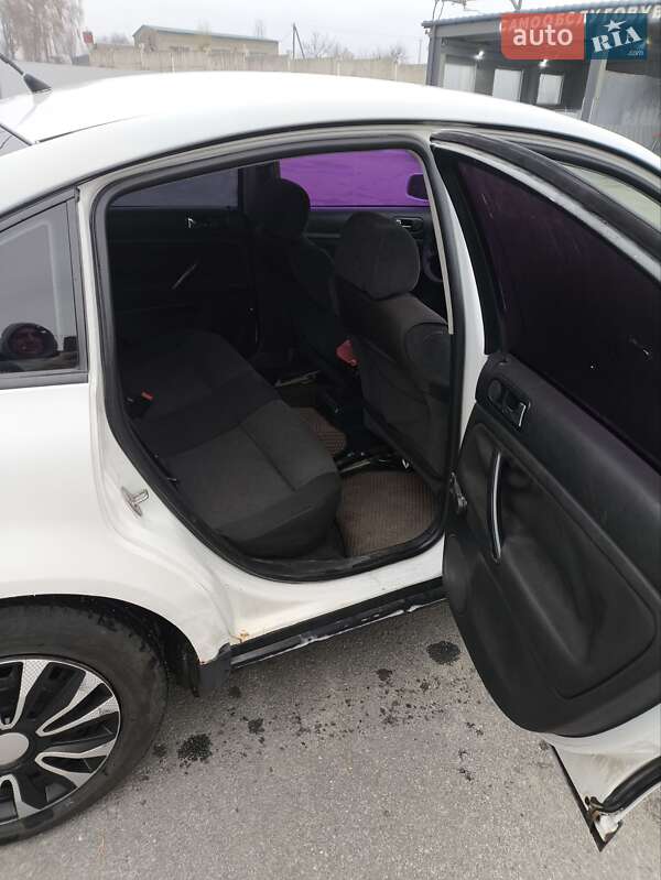 Седан Volkswagen Passat 1999 в Любаре