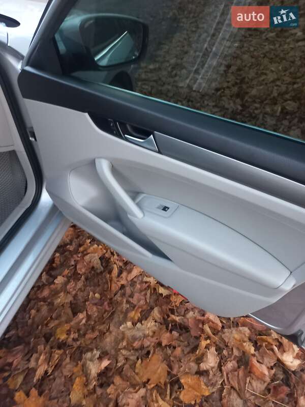 Седан Volkswagen Passat 2014 в Горохові