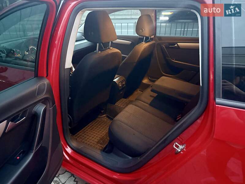 Універсал Volkswagen Passat 2014 в Львові фото 11 Універсал Volkswagen Passat 2014 в Львові
