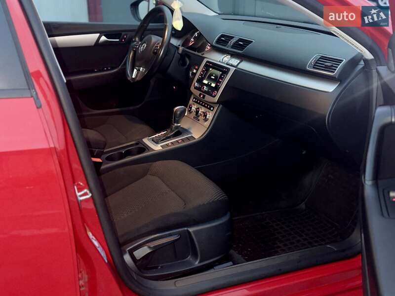 Універсал Volkswagen Passat 2014 в Львові фото 15 Універсал Volkswagen Passat 2014 в Львові