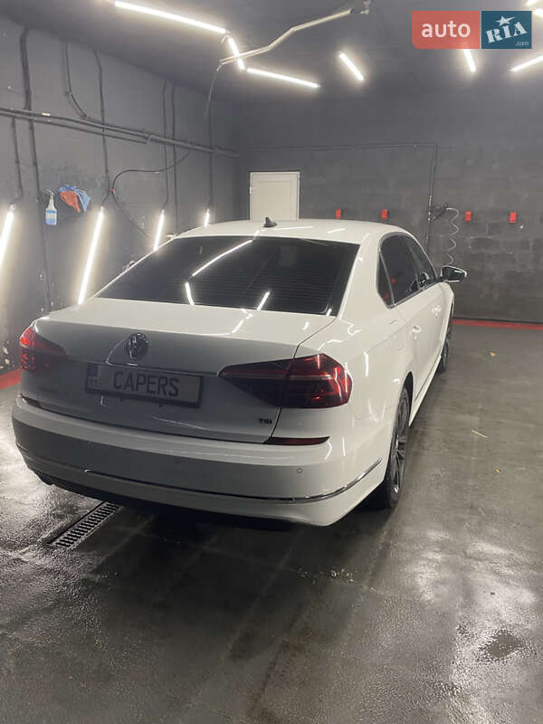 Седан Volkswagen Passat 2016 в Киеве фото 3 Седан Volkswagen Passat 2016 в Киеве