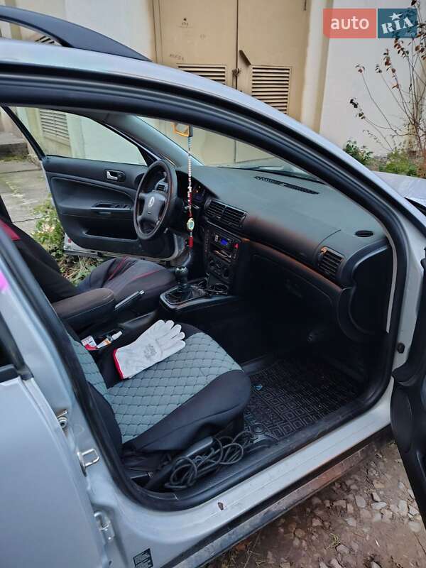 Універсал Volkswagen Passat 2000 в Івано-Франківську