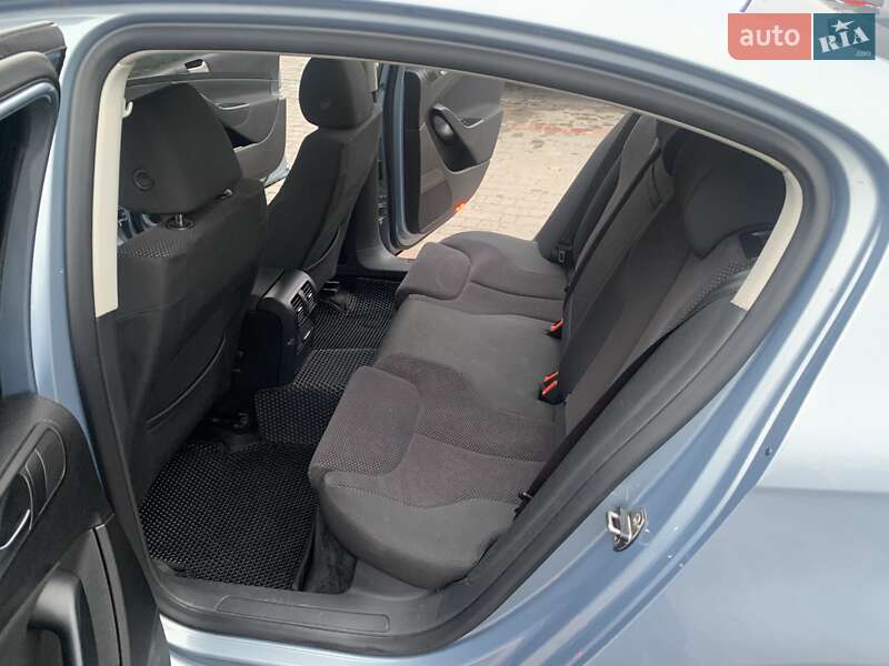 Седан Volkswagen Passat 2009 в Виннице