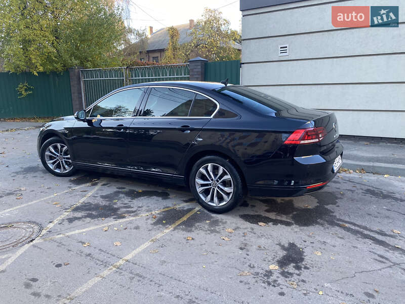 Седан Volkswagen Passat 2020 в Виннице