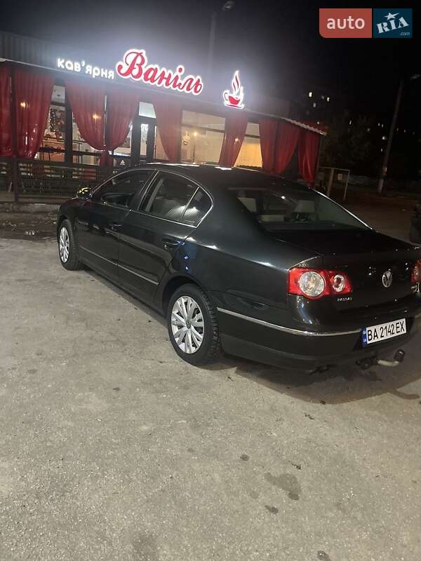Седан Volkswagen Passat 2005 в Кропивницькому