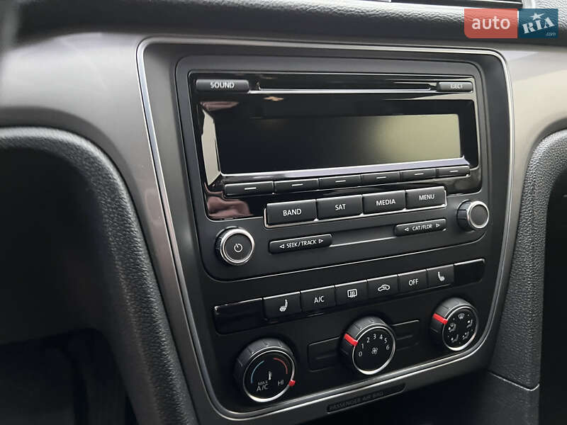 Седан Volkswagen Passat 2014 в Малине