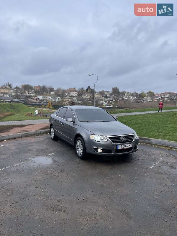 Седан Volkswagen Passat 2006 в Умани