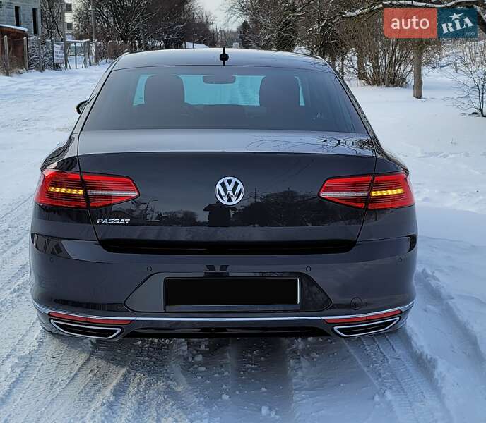 Седан Volkswagen Passat 2018 в Львове