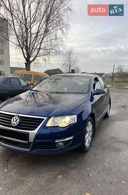 Седан Volkswagen Passat 2007 в Костополе