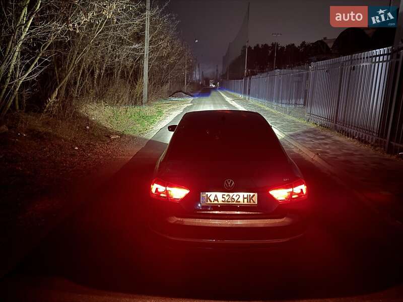 Седан Volkswagen Passat 2012 в Києві фото 23 Седан Volkswagen Passat 2012 в Києві