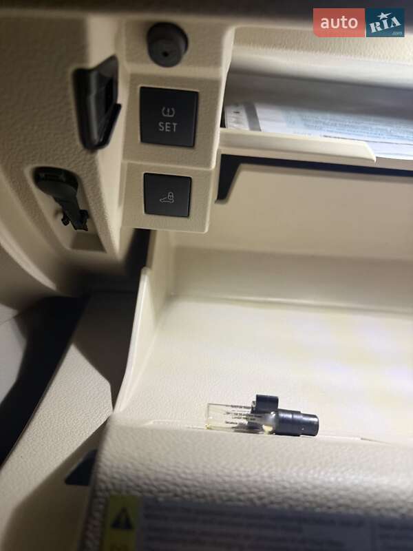 Седан Volkswagen Passat 2012 в Києві фото 19 Седан Volkswagen Passat 2012 в Києві