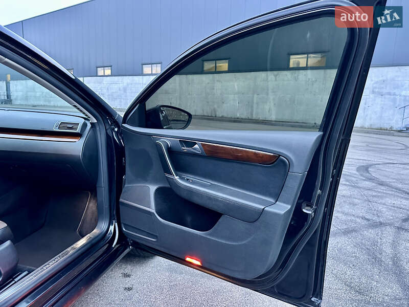 Седан Volkswagen Passat 2012 в Киеве