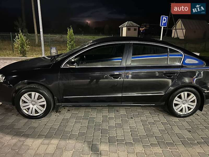 Седан Volkswagen Passat 2009 в Рокитном