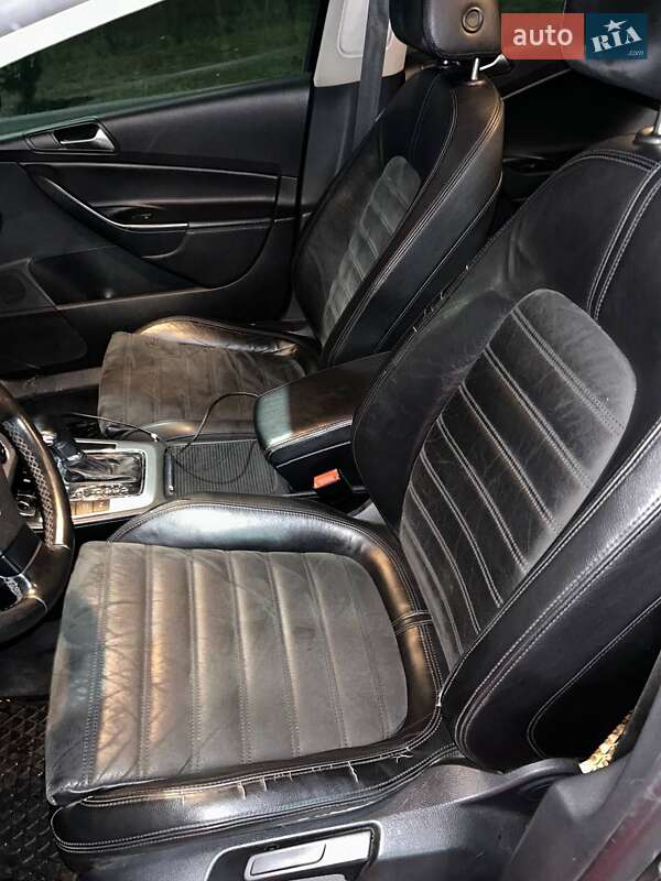 Седан Volkswagen Passat 2009 в Рокитном