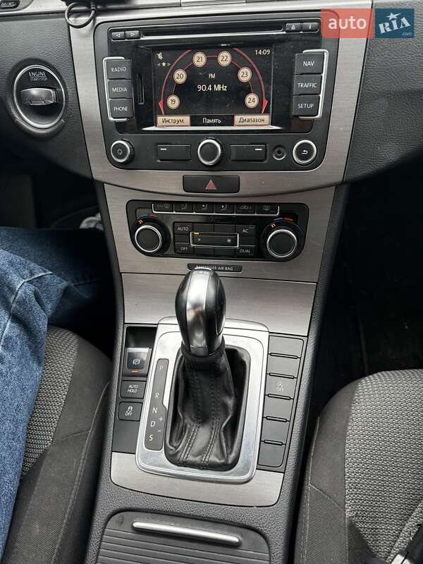 Универсал Volkswagen Passat 2011 в Бурштыне фото 4 Универсал Volkswagen Passat 2011 в Бурштыне