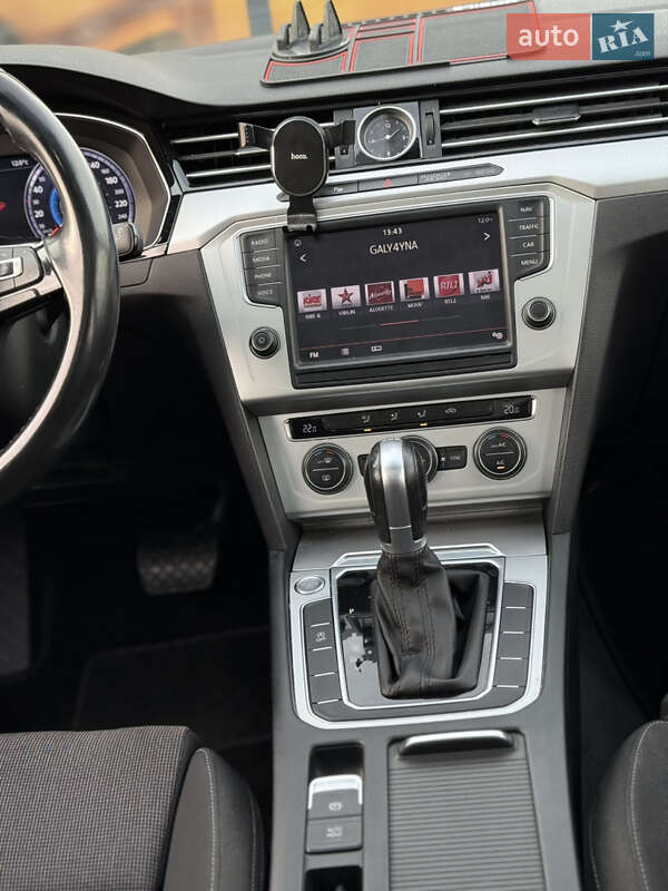 Универсал Volkswagen Passat 2016 в Стрые