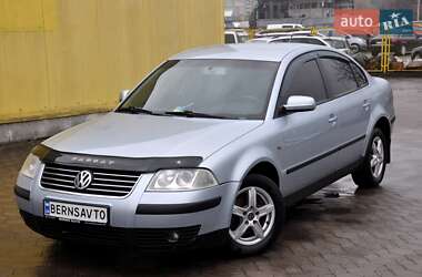 Седан Volkswagen Passat 2003 в Львове