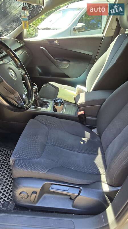 Седан Volkswagen Passat 2006 в Киеве