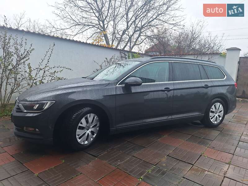 Универсал Volkswagen Passat 2015 в Мукачево