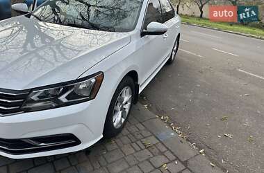 Седан Volkswagen Passat 2016 в Одесі