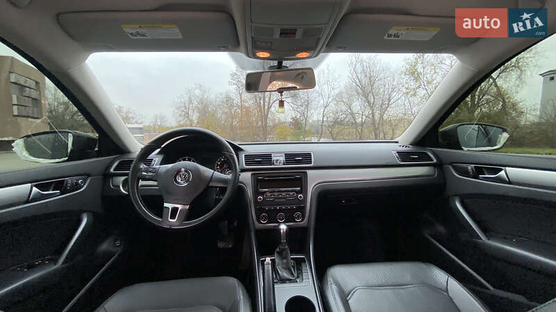 Седан Volkswagen Passat 2014 в Кривом Роге