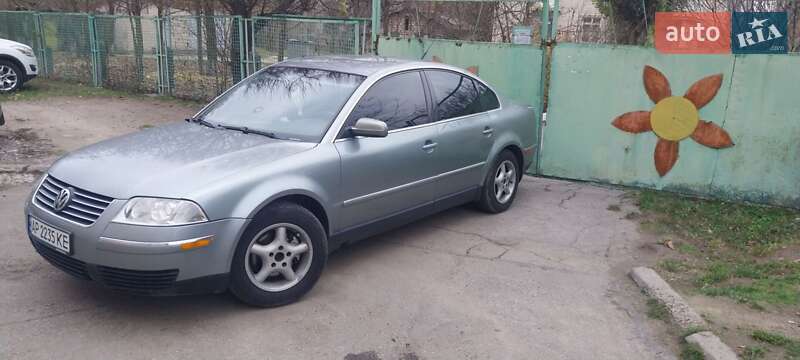 Седан Volkswagen Passat 2004 в Запоріжжі