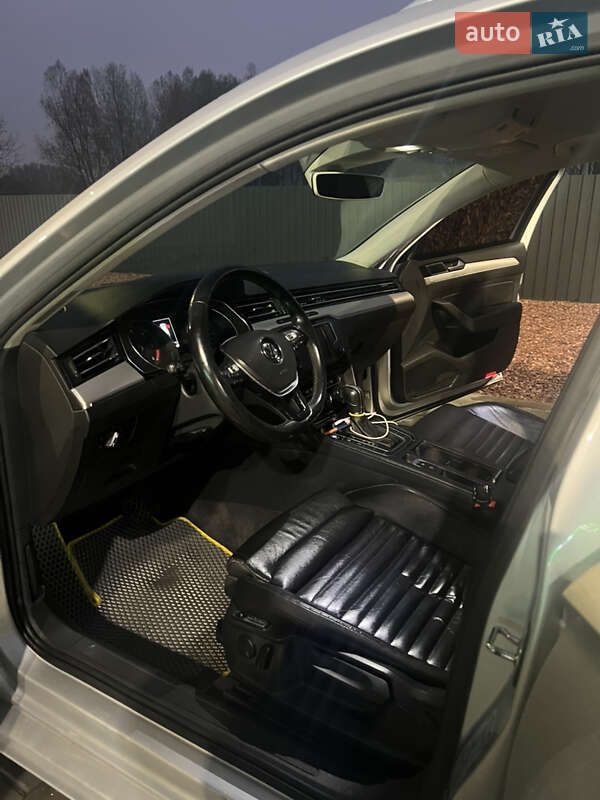 Универсал Volkswagen Passat 2014 в Хмельницком