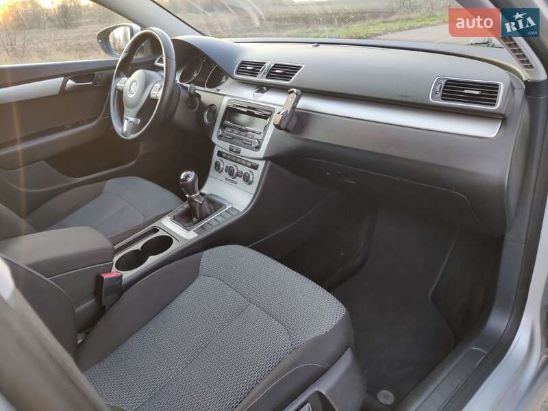 Универсал Volkswagen Passat 2014 в Барышевке фото 29 Универсал Volkswagen Passat 2014 в Барышевке