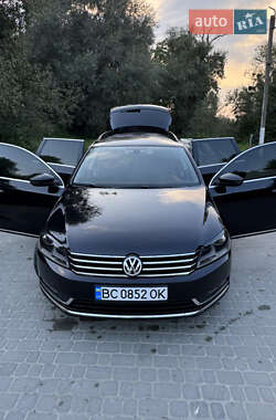 Універсал Volkswagen Passat 2013 в Пустомитах