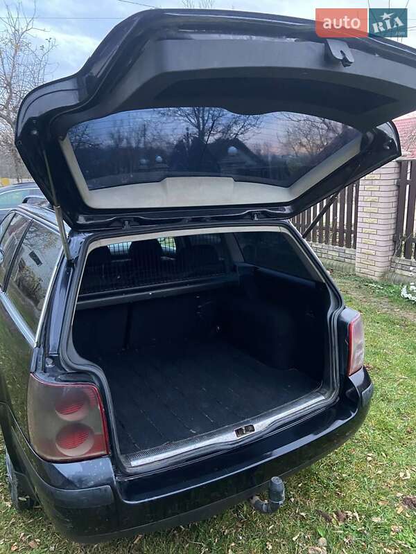 Универсал Volkswagen Passat 2002 в Сторожинце