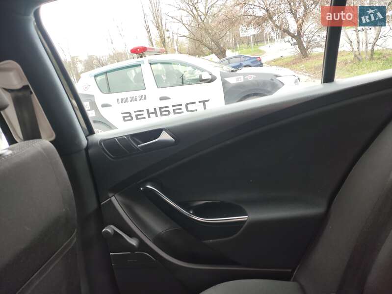 Седан Volkswagen Passat 2008 в Киеве фото 33 Седан Volkswagen Passat 2008 в Киеве