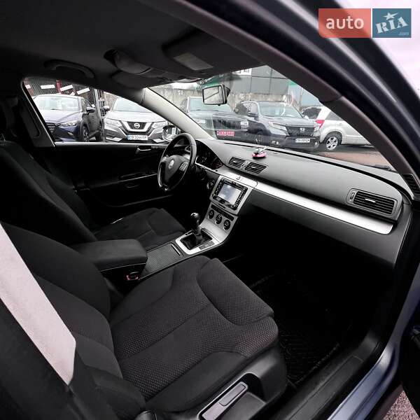 Универсал Volkswagen Passat 2010 в Чернигове