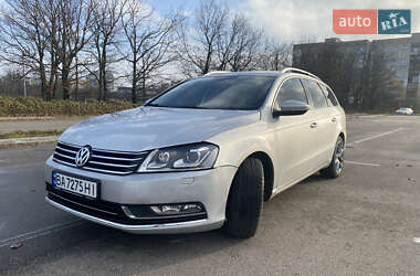 Універсал Volkswagen Passat 2014 в Кропивницькому